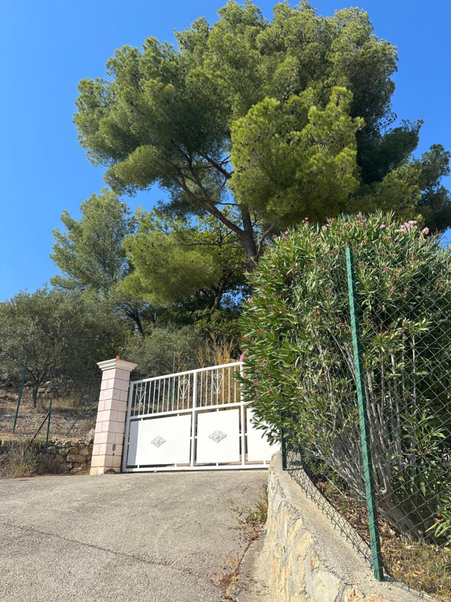 Les Amandiers Apartment Драгинян Екстериор снимка